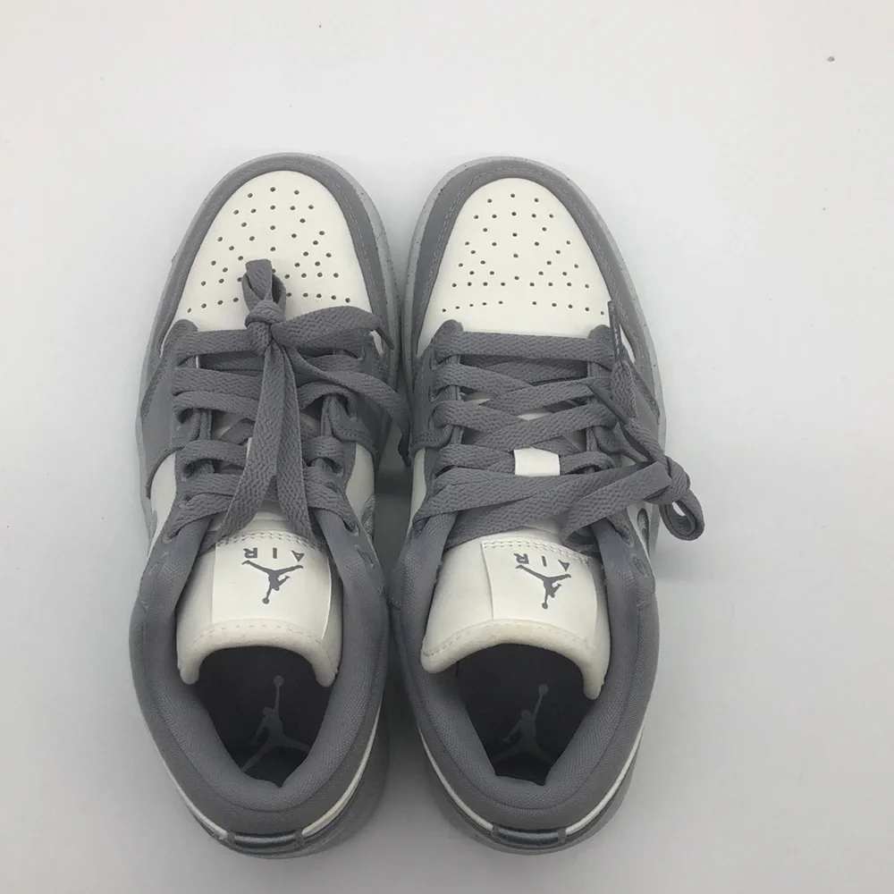 Air Jordan Wmns 1 Low SE Sneaker in Light Steel Grey DV0426 012 - Picture 5 of 5